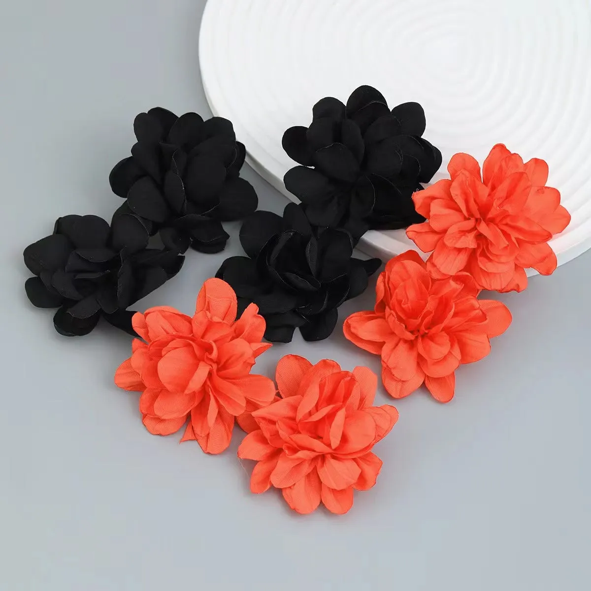 3D FLOWER EARRING Gloria Lanvin