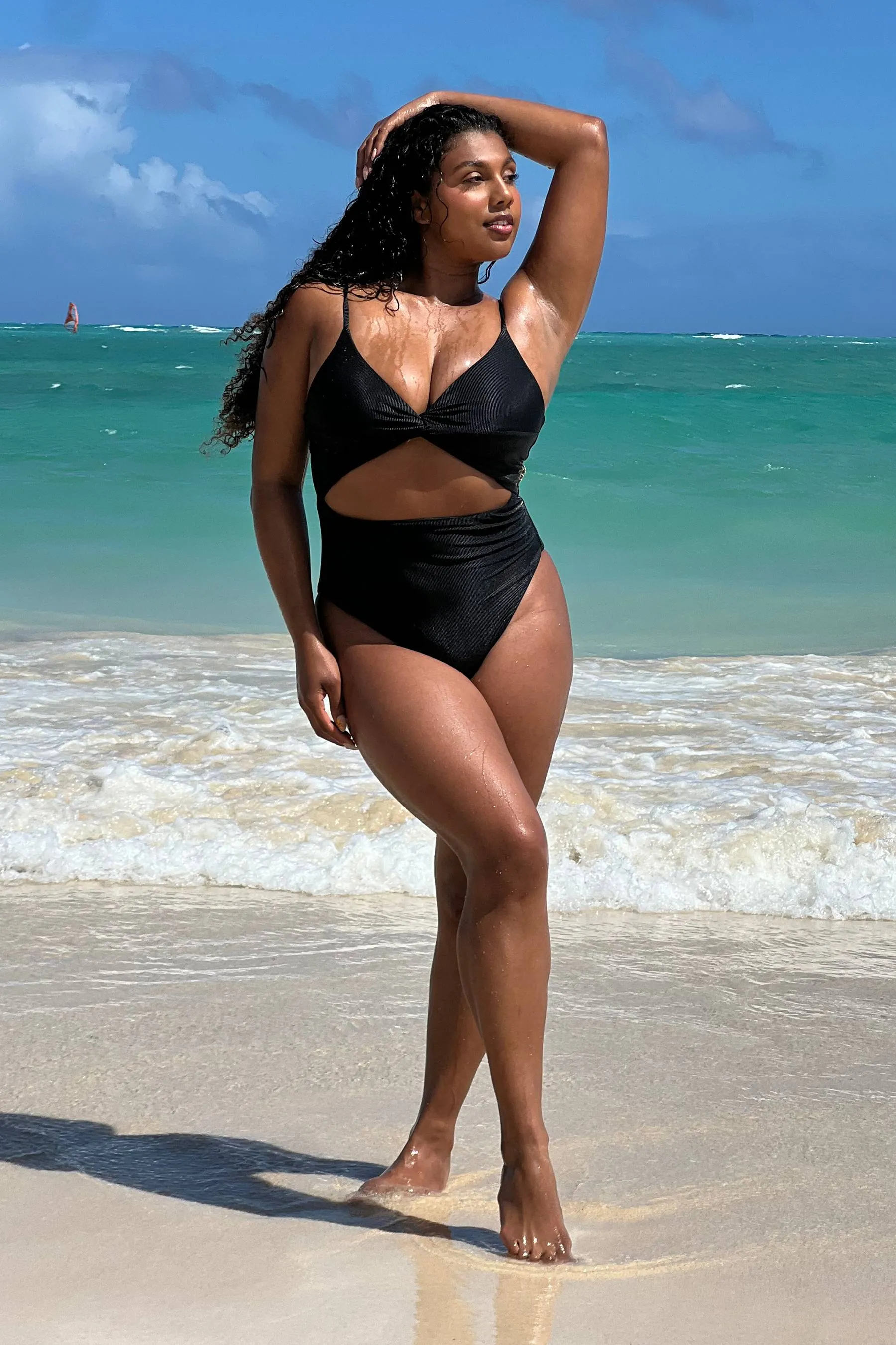 Annalisa One Piece Black Beach Riot