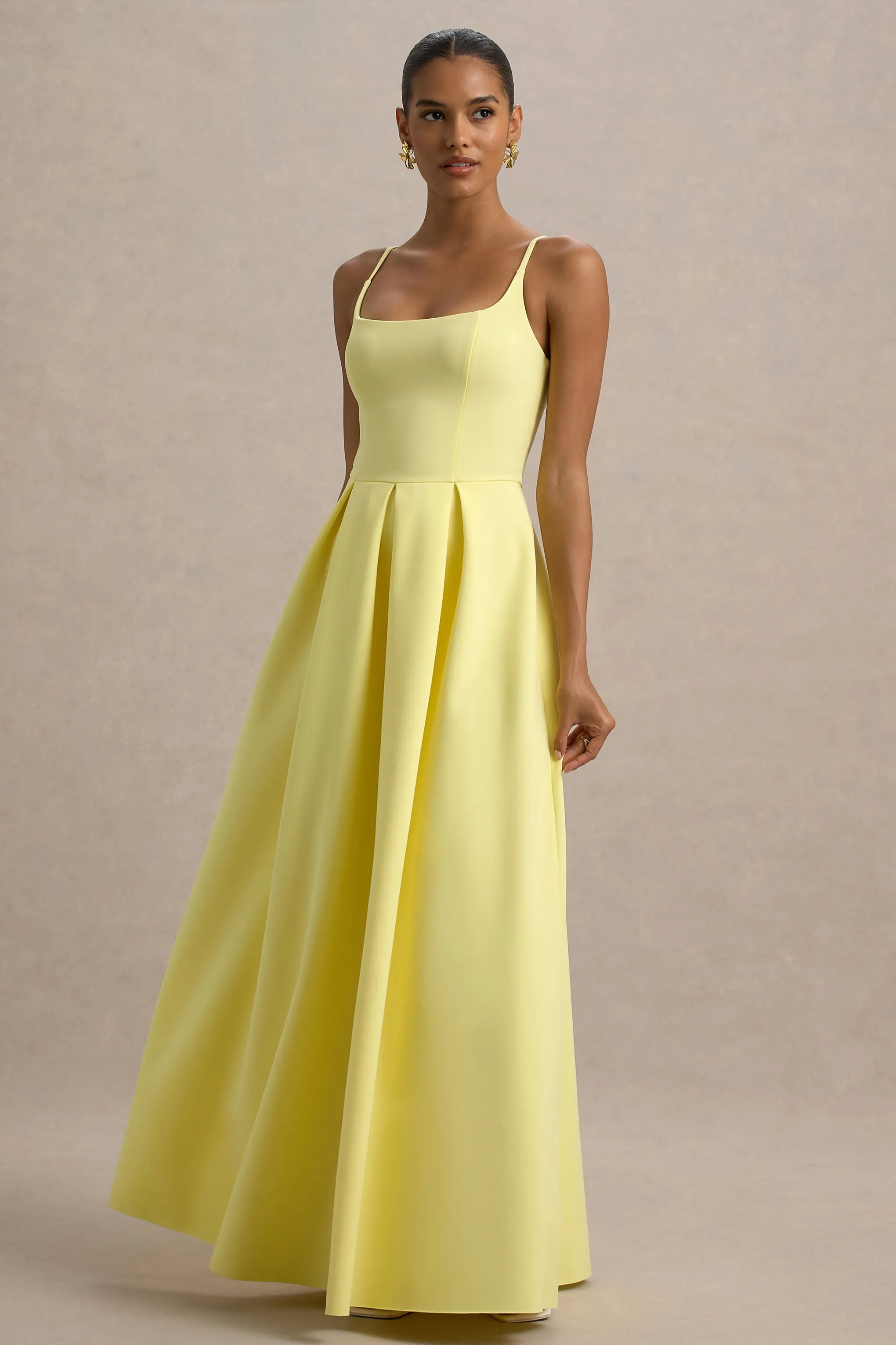 Bambina | Lemon Scoop-Neck Pleated Maxi Dress Club L London