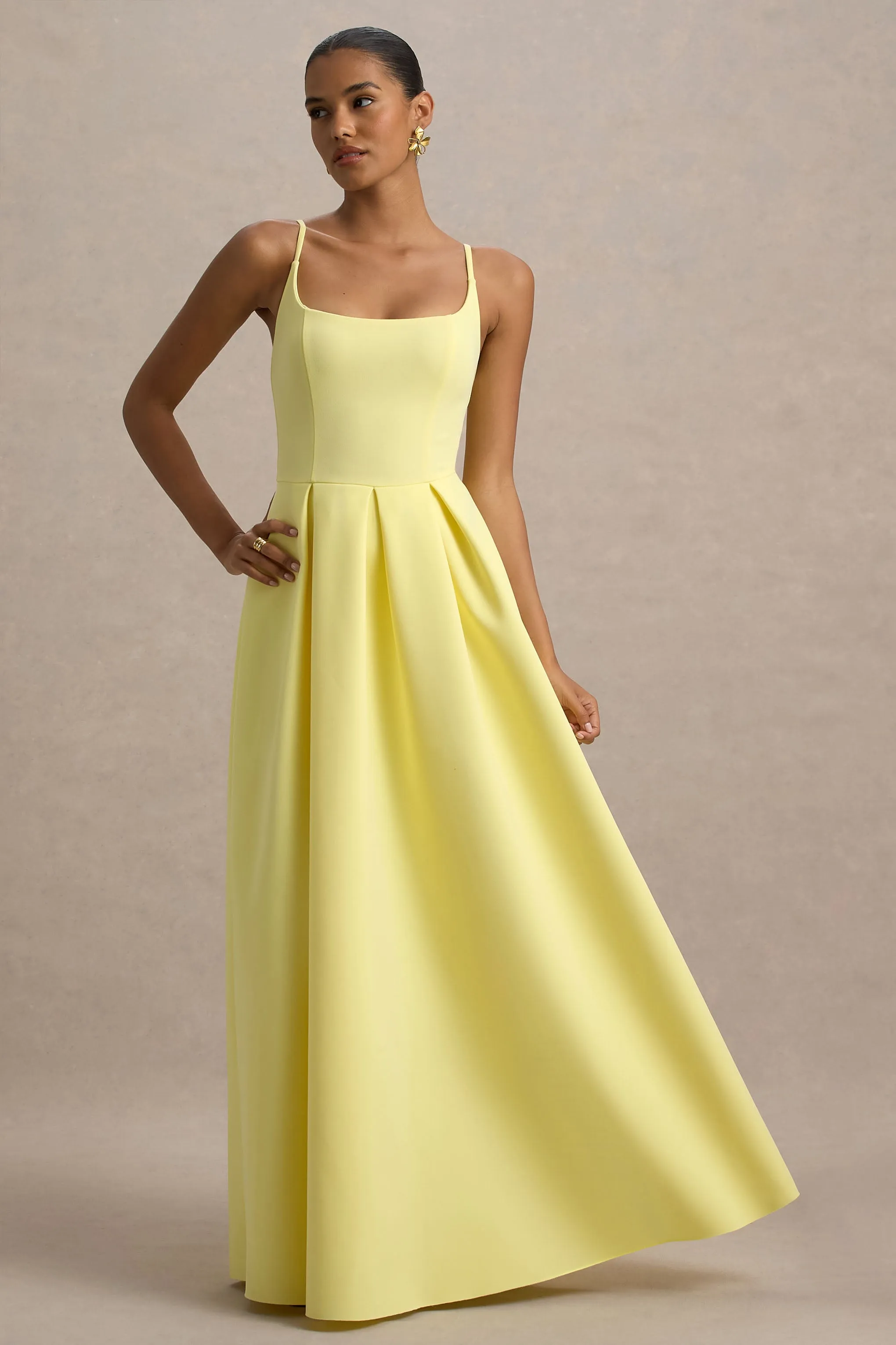 Bambina | Lemon Scoop-Neck Pleated Maxi Dress Club L London