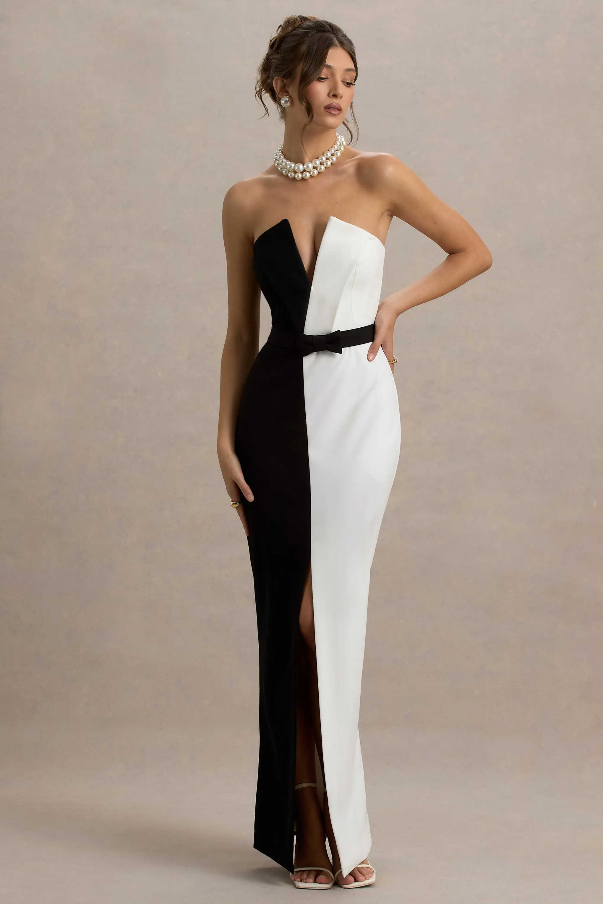 Beatrice | Black & White Plunge Bandeau Maxi Dress With High-Leg Split Club L London