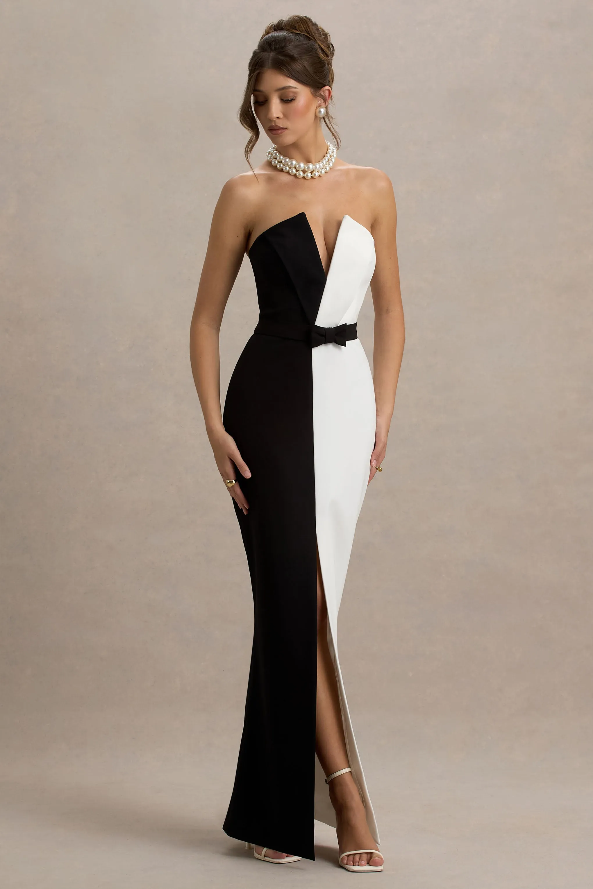 Beatrice | Black & White Plunge Bandeau Maxi Dress With High-Leg Split Club L London
