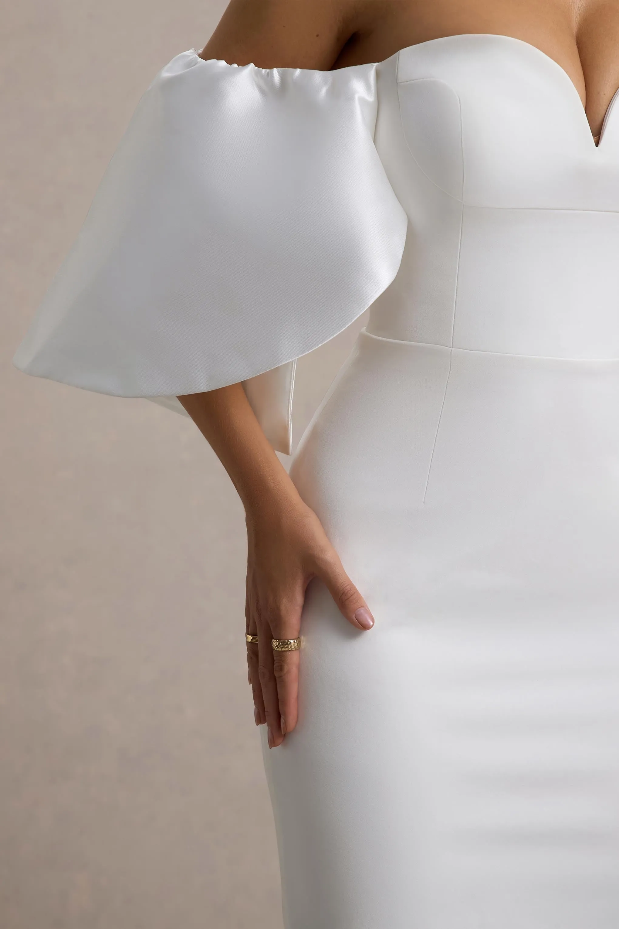Dalani | White Corset Maxi Dress With Satin Puff Sleeves Club L London