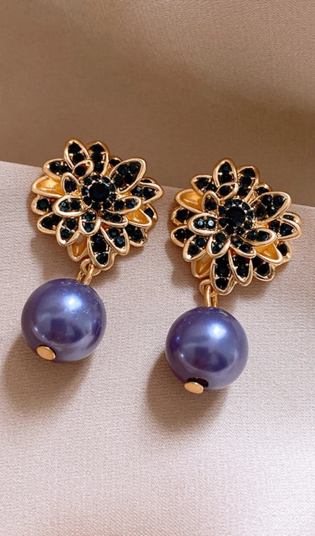 Danilo Flower Pearl Earrings Gloria Lanvin