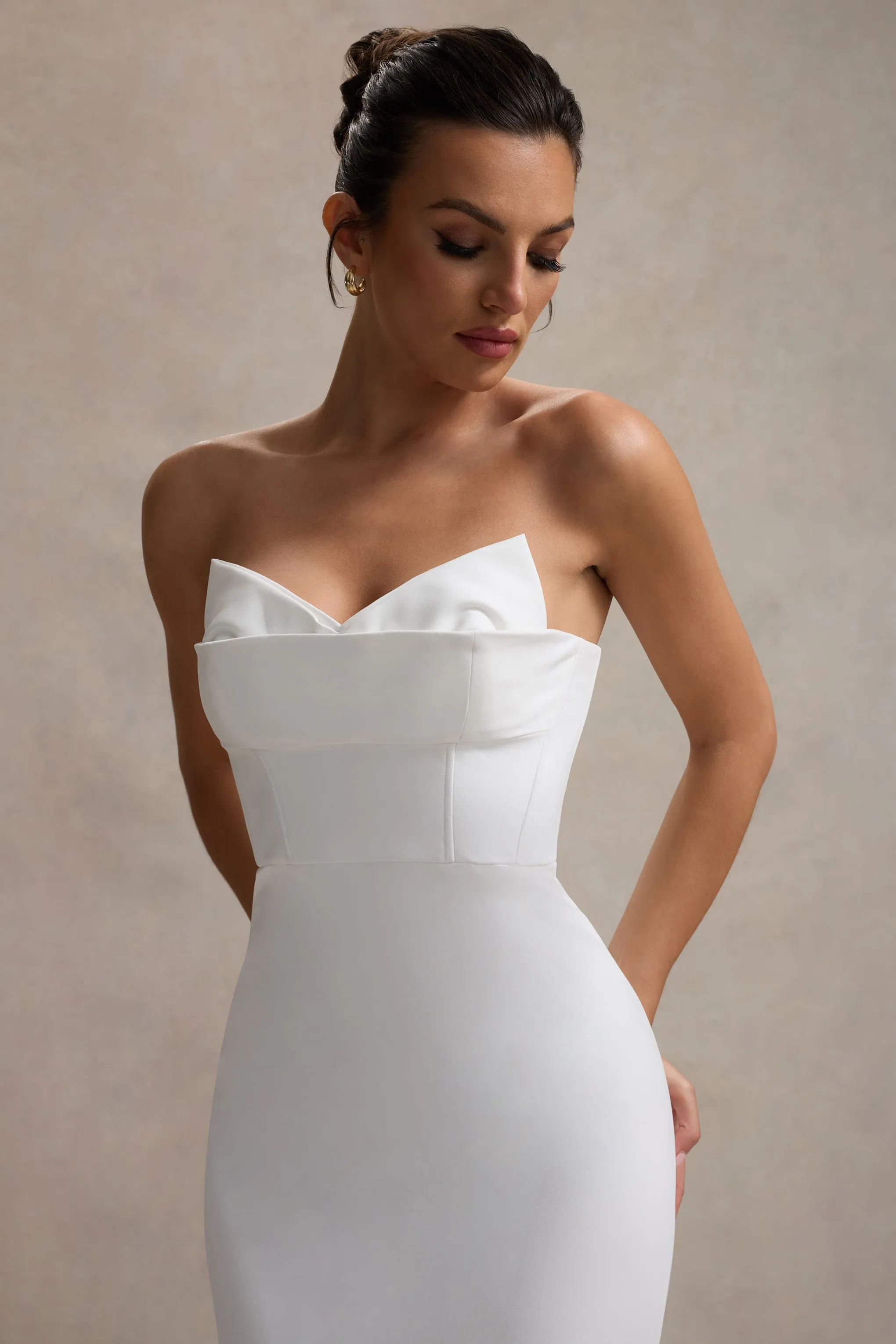 Emmelina | White Corset Maxi Dress With Volume Hem Club L London