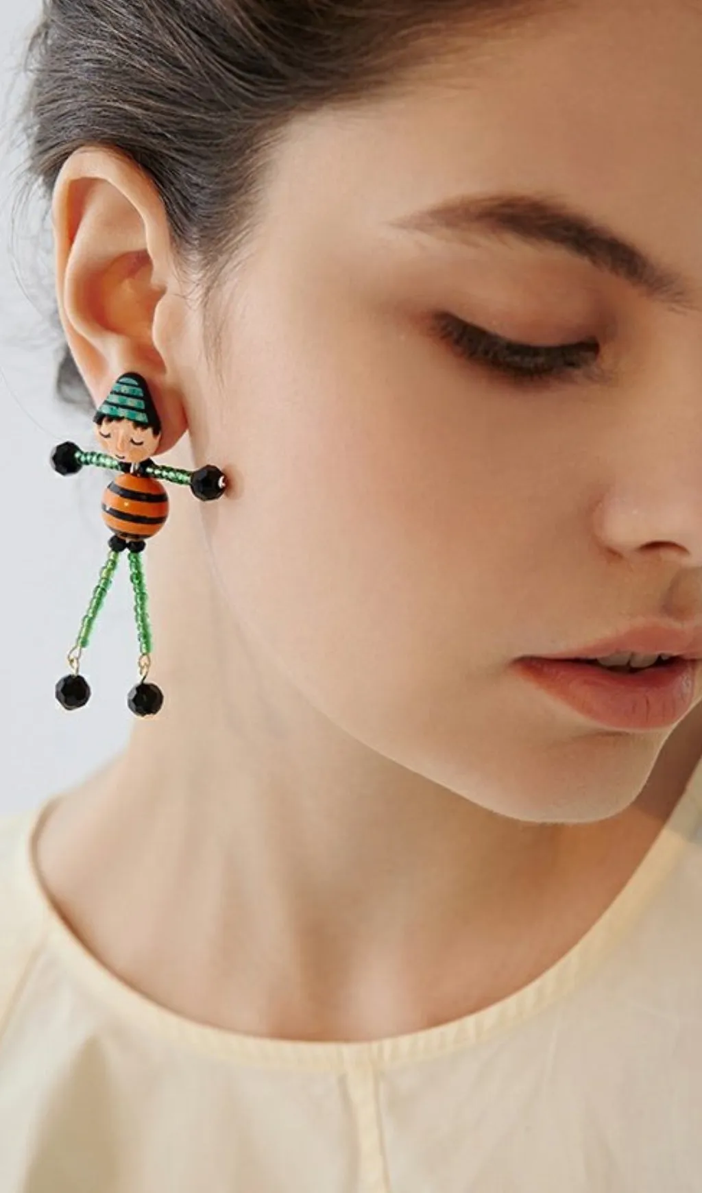 Green dolls beaded earrings Gloria Lanvin