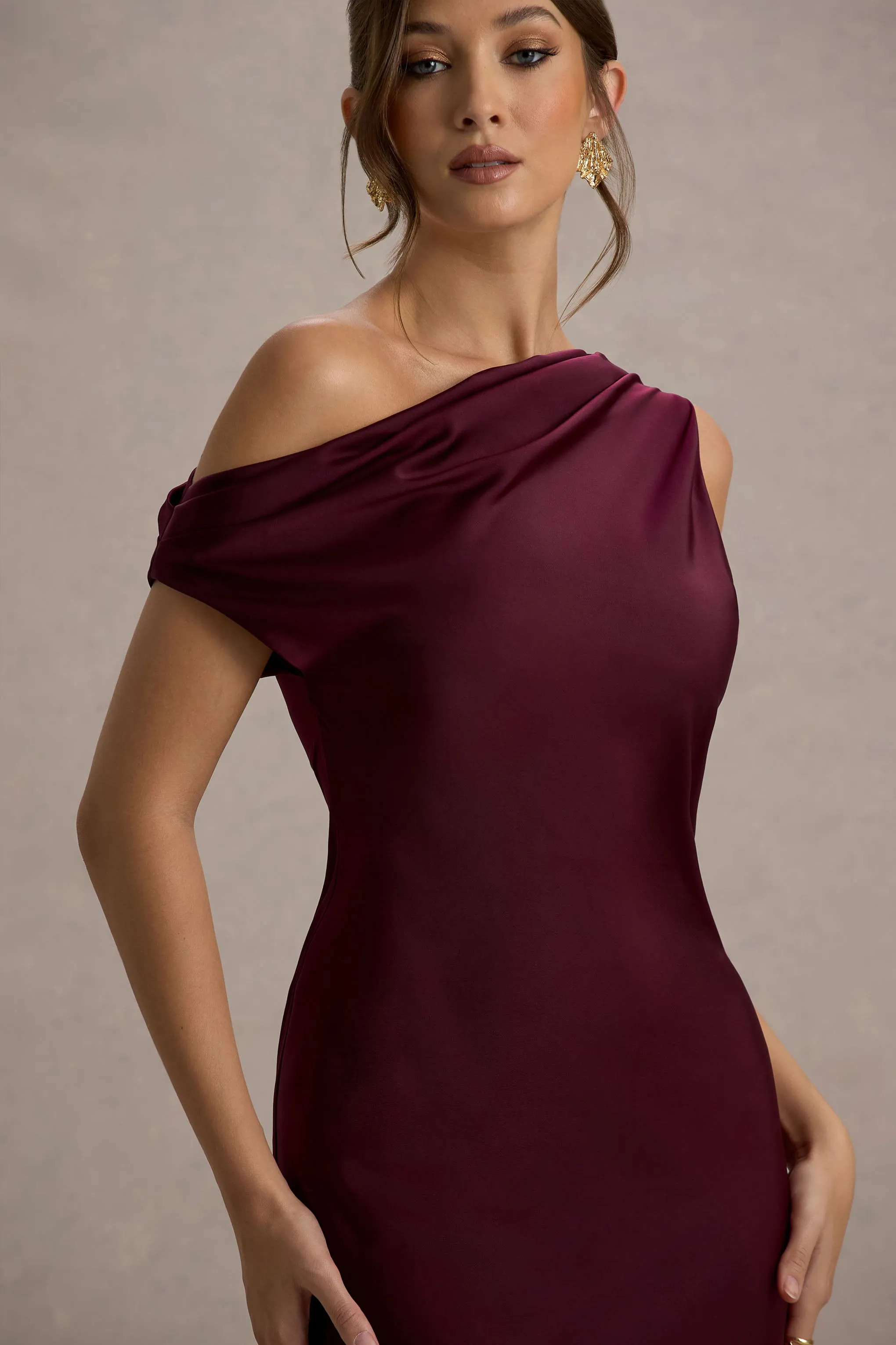 Isolde | Burgundy Satin One-Shoulder Maxi Dress Club L London