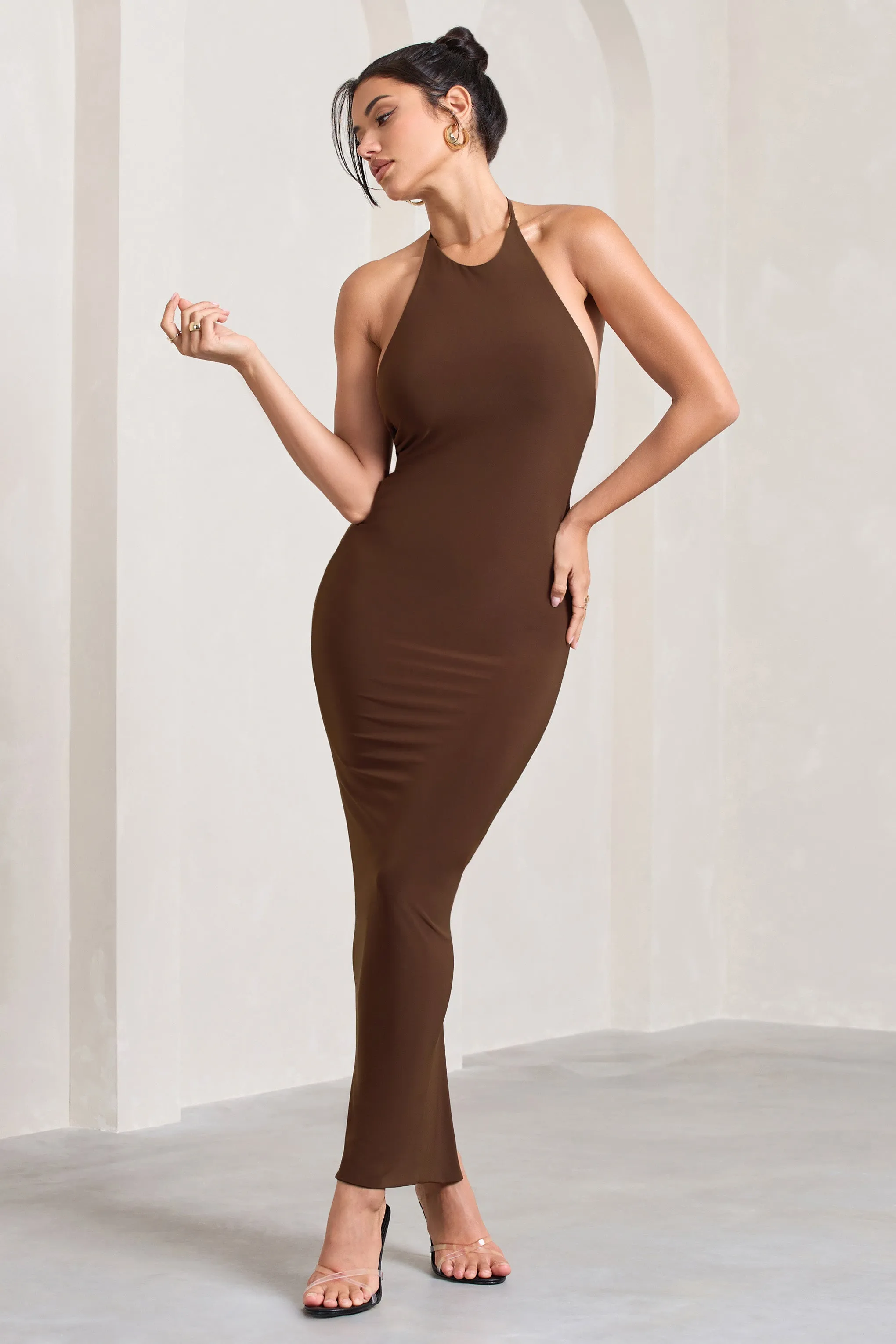 Kirsten | Chocolate Sleeveless Halter-Neck Open-Back Knot Maxi Dress Club L London