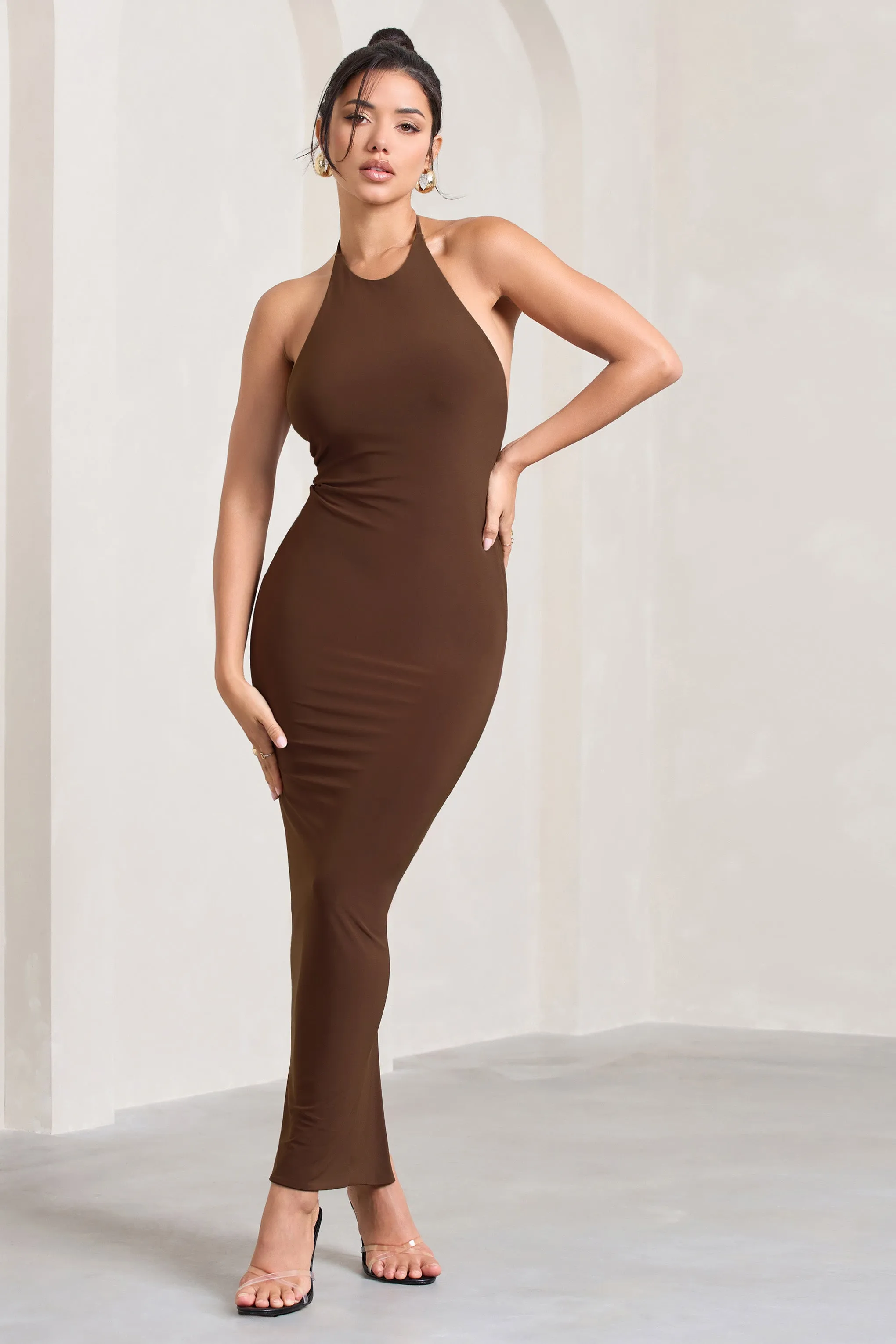 Kirsten | Chocolate Sleeveless Halter-Neck Open-Back Knot Maxi Dress Club L London
