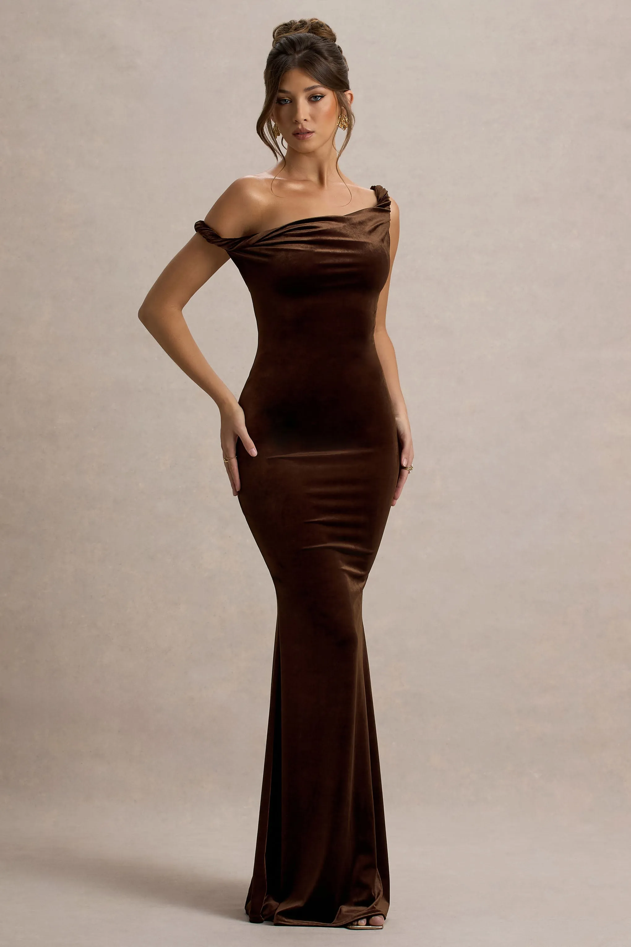 Neeka | Brown Velvet Twisted Asymmetric Maxi Dress Club L London