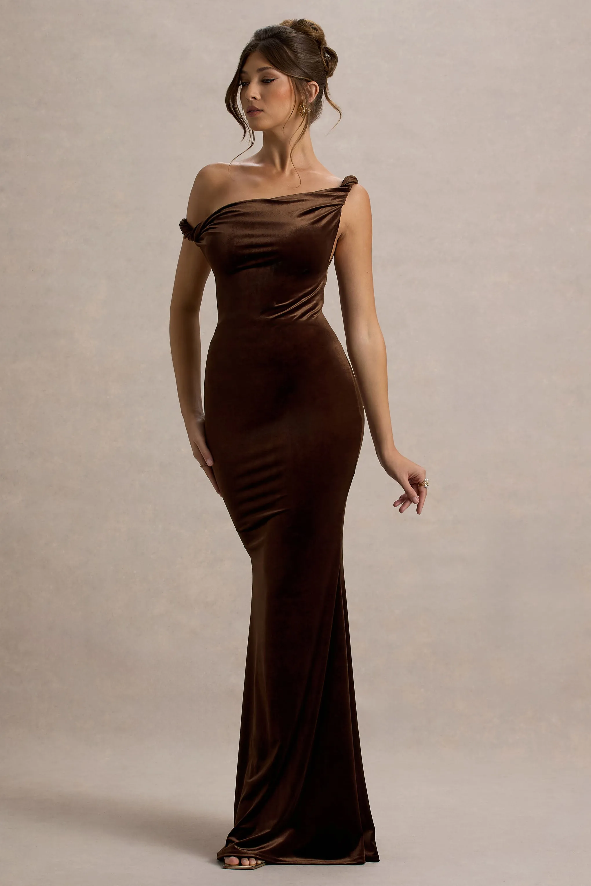 Neeka | Brown Velvet Twisted Asymmetric Maxi Dress Club L London