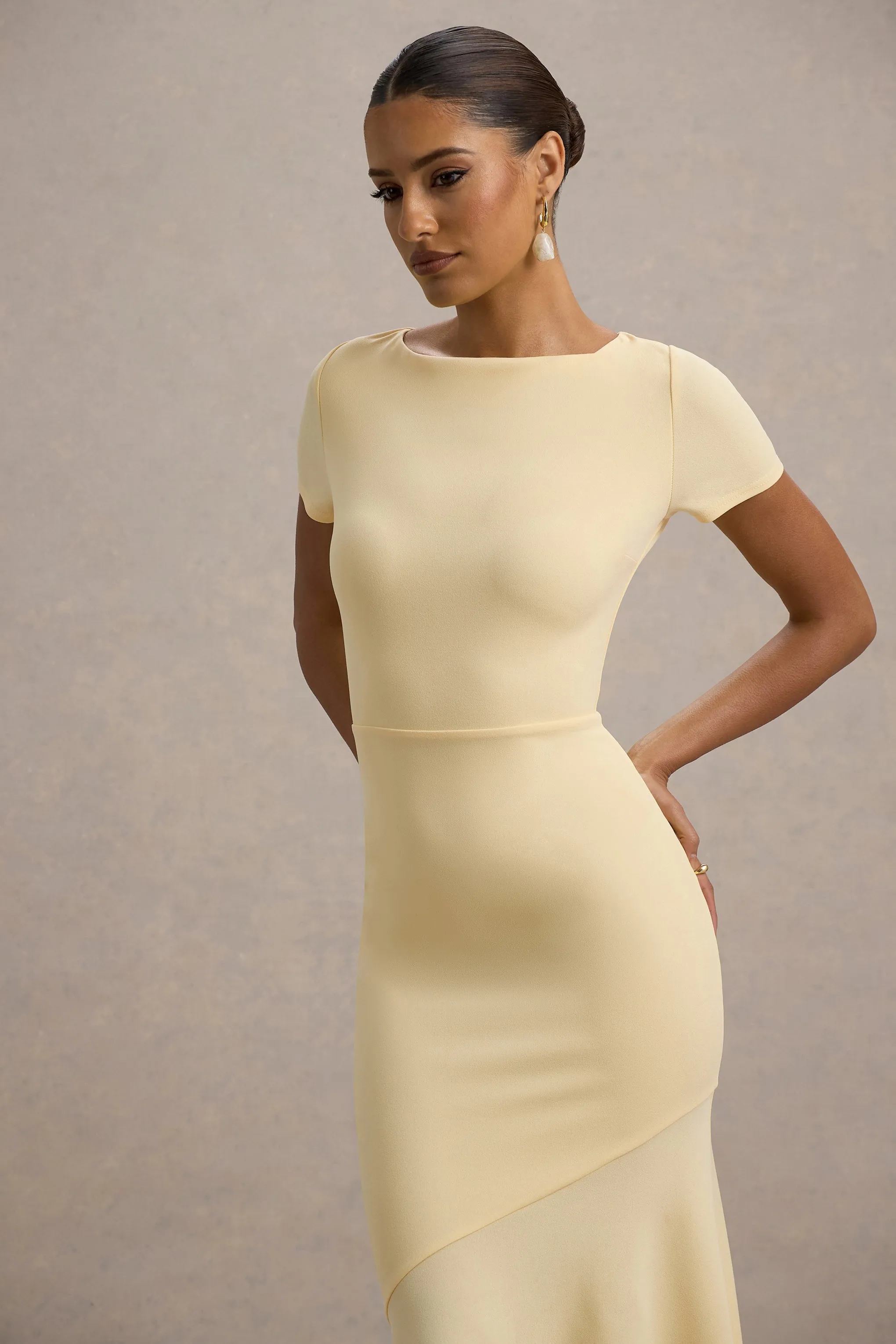 Rian | Pale Lemon Short-Sleeve Maxi Dress Club L London
