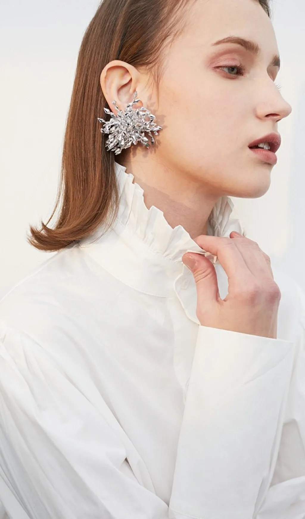 SILVER FLOWER ALLOY EARRINGS Gloria Lanvin