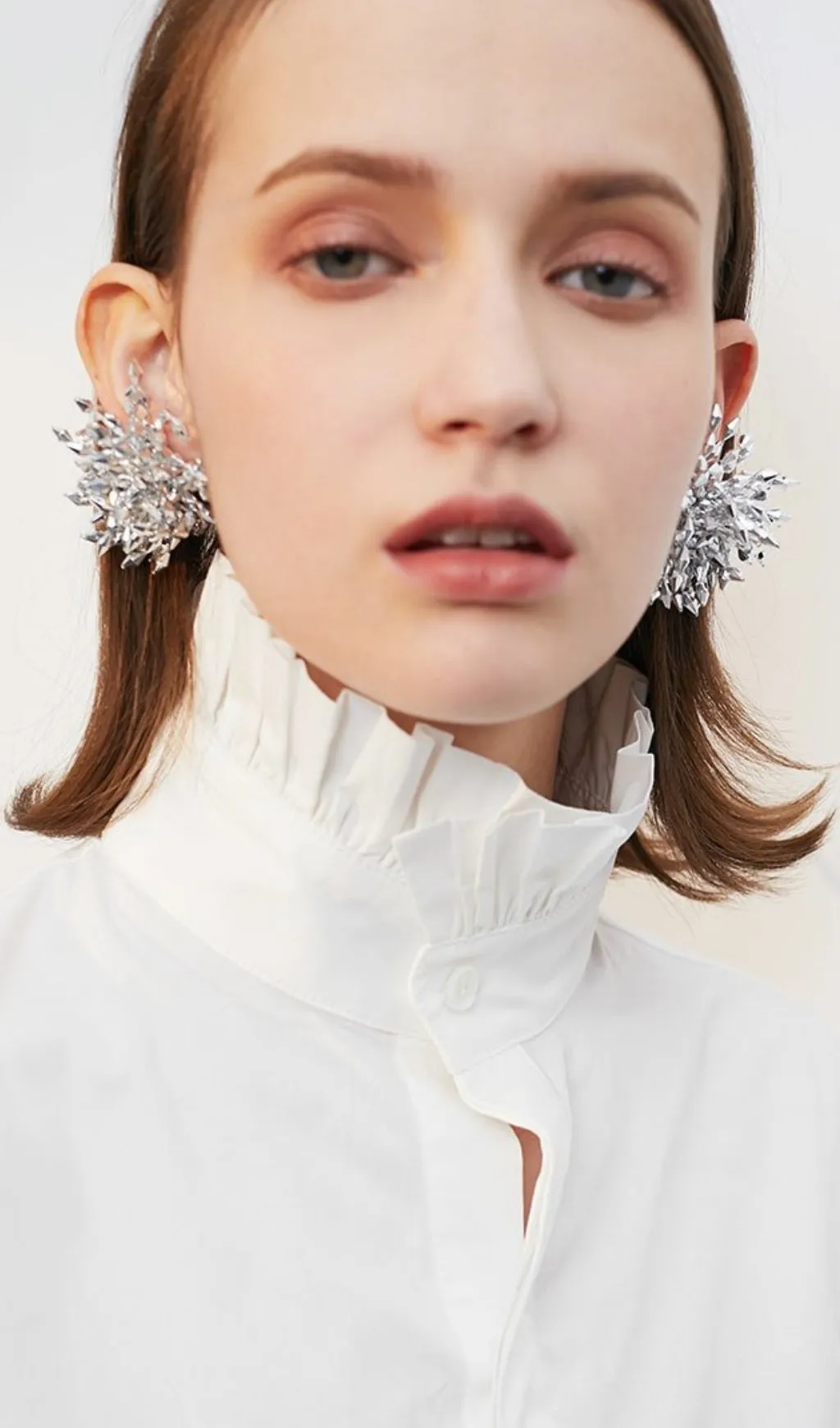 SILVER FLOWER ALLOY EARRINGS Gloria Lanvin